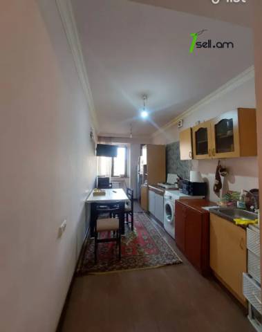 3 սենյականոց բնակարան Խաղաղ Դոնի փողոցում, 81 ք.մ., 3/9 հարկ, կապիտալ վերանորոգված