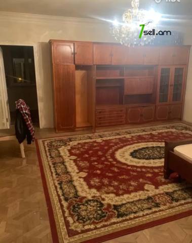4 սենյականոց բնակարան Մանանդյան փողոցում, 134 ք.մ., մասնակի վերանորոգում, քարե շենք