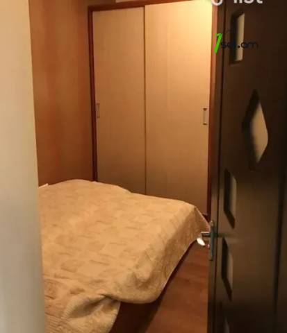 2 սենյականոց բնակարան Աբովյան փողոցում, 41 ք.մ., նախավերջին հարկ, եվրովերանորոգված, քարե շենք