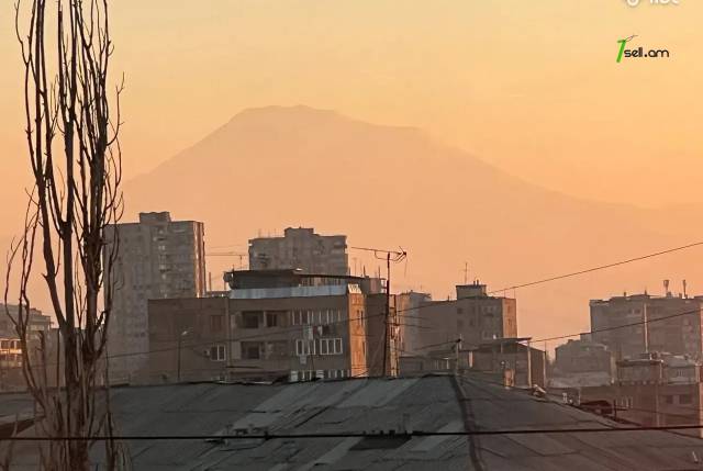 3 սենյականոց բնակարան Նելսոն Ստեփանյան փողոցում, 78 քմ, 5/9 հարկ, կապիտալ վերանորոգված