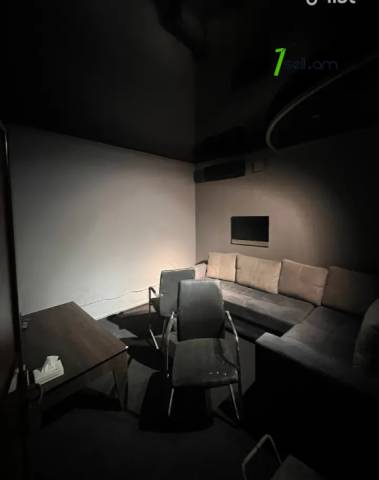 Բազմաֆունկցիոնալ գույք Աբովյան փողոցում կենտրոնում, 170 ք.մ.