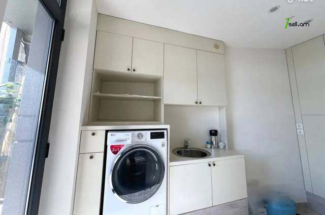 Ընդարձակ 4 սենյականոց բնակարան նորակառույց շենքում Վարդանանց փողոցում, 206 քմ, 20/23 հարկ