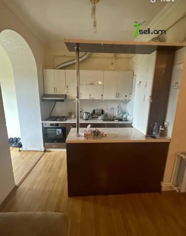 3 սենյականոց բնակարան Ազատության պողոտայում, 67 քմ, նախավերջին հարկ, բարձր առաստաղներ