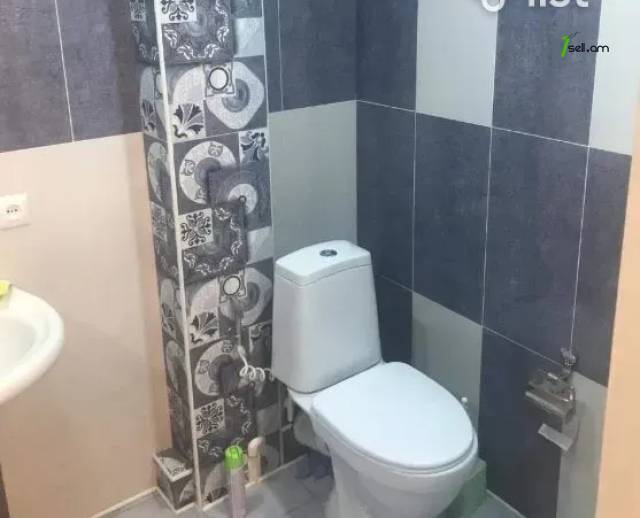 3 սենյականոց բնակարան Սարյանի փողոցում, 75 ք.մ., բարձր առաստաղներ, 1/8 հարկ, եվրովերանորոգված