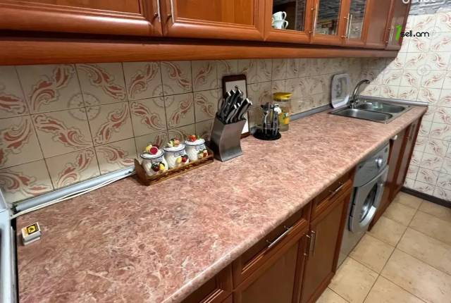 3 սենյականոց բնակարան Նելսոն Ստեփանյան փողոցում, 78 քմ, 5/9 հարկ, կապիտալ վերանորոգված