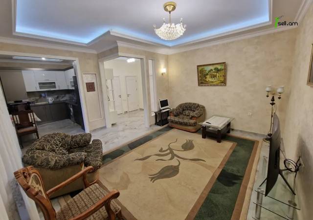 Երկու հարկանի քարե տուն Ժակ Իվ Կուստոյի փողոցում Էրեբունիում, 390 ք.մ., 3+ սանհանգույց