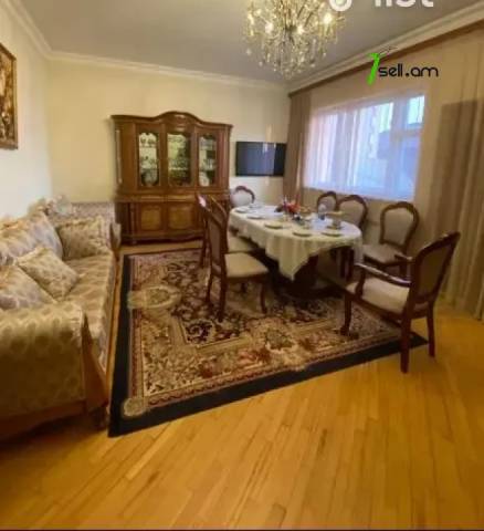 Մեկ հարկանի քարե տուն, Տիչինայի 3-րդ նրբանցք Աջափնյակում, 102 քմ, կապիտալ վերանորոգված