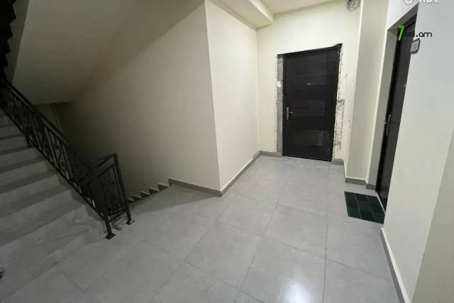 4 սենյականոց բնակարան նորակառույց շենքում Նիկողայոս Ադոնցի փողոցում, 105 ք.մ., 5/8 հարկ