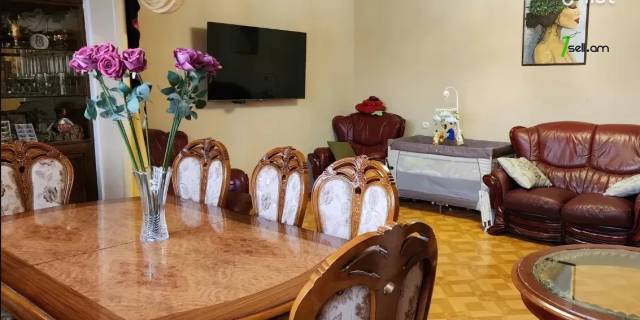 4 սենյականոց բնակարան Վիլնյուսի փողոցում, 89 ք.մ., 2 սանհանգույց, կապիտալ վերանորոգված