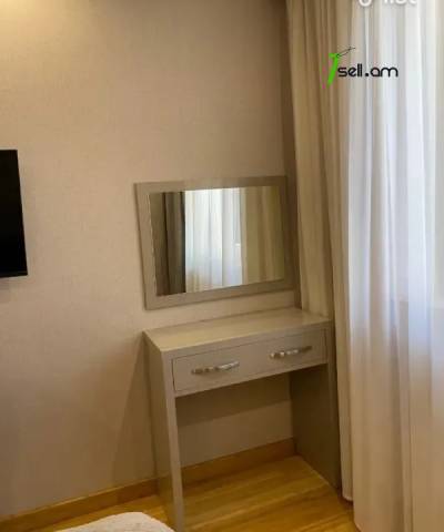 3 սենյականոց բնակարան Վարդանանց փողոցում, 68 քմ, 4/10 հարկ, կապիտալ վերանորոգված