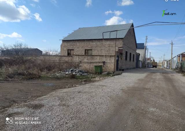 Հողատարածք բնակելի շինությունների համար Առինջում, 800 ք.մ.