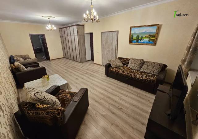 Մեկ հարկանի քարե տուն Գաջագործների փողոցում Էրեբունիում, 600 ք.մ.