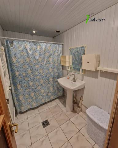 3 սենյականոց բնակարան Մարշալ Բաղրամյան պողոտայում, 95 ք.մ., 2 սանհանգույց, կապիտալ վերանորոգված