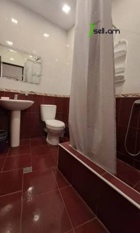 3 սենյականոց բնակարան Խորենացու փողոցում, 80 քմ, կապիտալ վերանորոգված