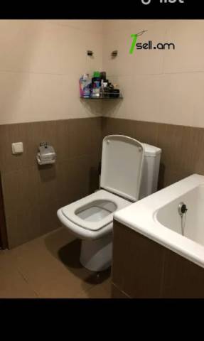 3 սենյականոց բնակարան Մարգարյան փողոցում, 65 քմ, 2/9 հարկ, կապիտալ վերանորոգված