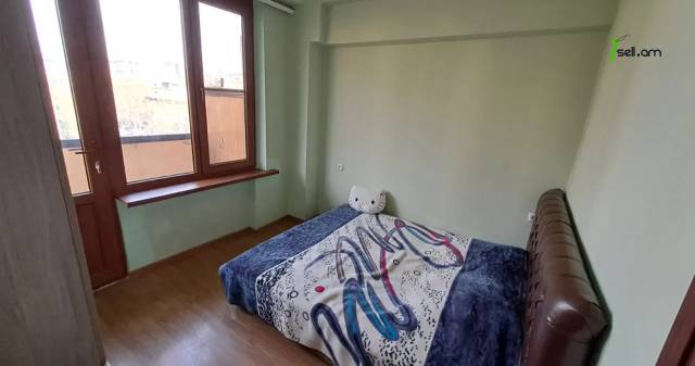 2 սենյականոց բնակարան Մեսրոպ Մաշտոցի պողոտայում, 50 քմ, 7/9 հարկ, կապիտալ վերանորոգված