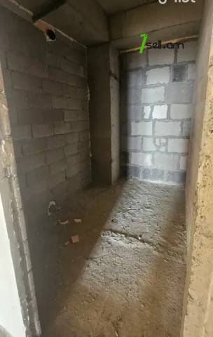 4 սենյականոց բնակարան նորակառույց շենքում Քանաքեռ Զեյթունում, 128 ք.մ., 2 սանհանգույց