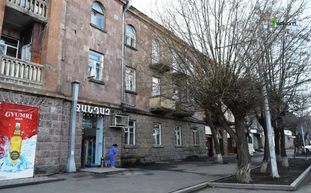 3 սենյականոց բնակարան Տիգրան Մեծի պողոտայում, 81 ք.մ., բարձր առաստաղներ, մի քանի պատշգամբ