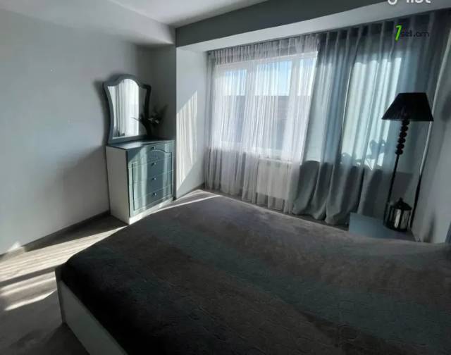 3 սենյականոց բնակարան Պետրոս Դուրյանի 1-ին փողոցում, 87 քմ, եվրովերանորոգված