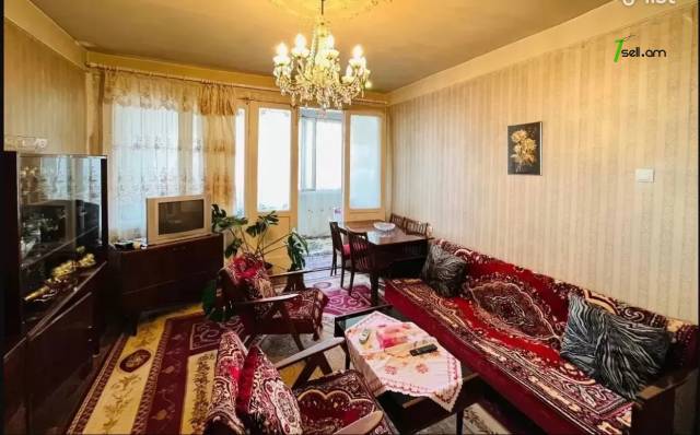 4 սենյականոց բնակարան Բաշինջաղյան փողոցում, 96 ք.մ., քարե շենք