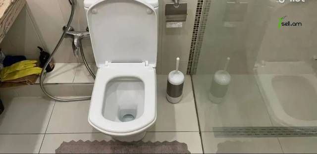 3 սենյականոց բնակարան Նալբանդյան փողոցում, 100 ք.մ., մի քանի պատշգամբ