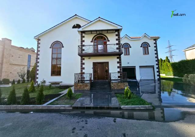 Երկու հարկանի քարե տուն, Վահագնի Թաղամաս Աջափնյակում, 1820 ք.մ., 3+ սանհանգույց