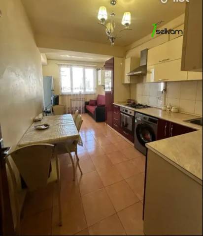 2 սենյականոց բնակարան Շիրազի փողոցում, 76 ք.մ., 10/14 հարկ, կապիտալ վերանորոգված