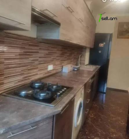 3 սենյականոց բնակարան, Դավթաշենի 2-րդ զանգված, 78 ք.մ., նախավերջին հարկ