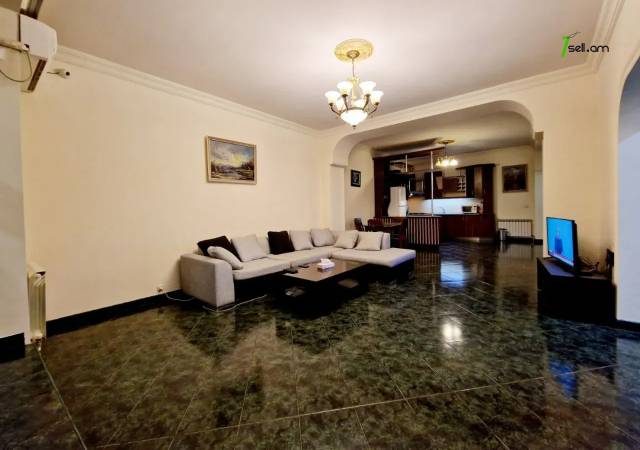 Մեկ հարկանի քարե տուն Սեվաստոպոլյան փողոցում Արաբկիրում, 450 քմ, 2 սանհանգույց, կապիտալ վերանորոգված