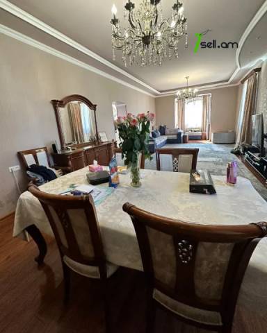 Երեք հարկանի քարե տուն, Նոյ թաղամաս Մալաթիա Սեբաստիայում, 360 ք.մ., 3+ սանհանգույց