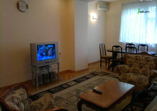 4 սենյականոց բնակարան Կոմիտասի պողոտայում, 110 ք.մ., բարձր առաստաղներ, նախավերջին հարկ