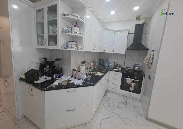 2 սենյականոց բնակարան Նալբանդյան փողոցում, 63 ք.մ., 1/5 հարկ, եվրովերանորոգված, քարե շենք