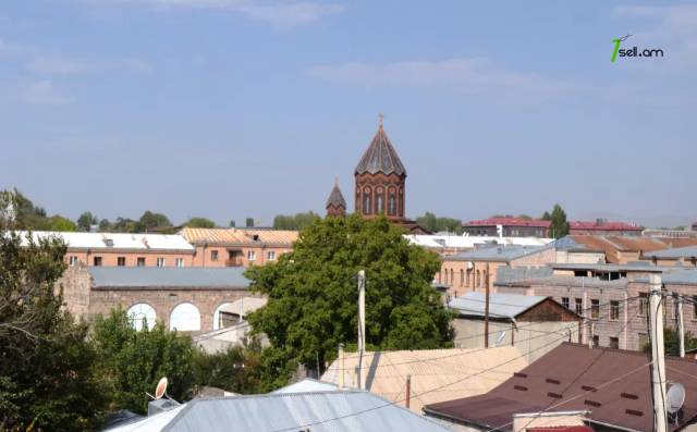 Կոմերցիոն անշարժ գույք Հաղթանակի պողոտայում Գյումրիում, 802 քմ