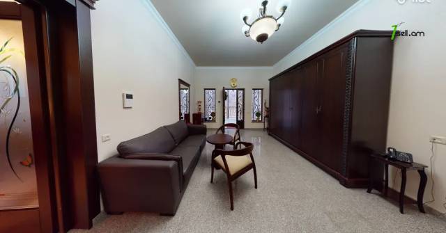 Երեք հարկանի քարե տուն Ջրվեժում, 570 քմ, 2 սանհանգույց, եվրովերանորոգված