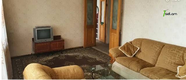 3 սենյականոց բնակարան Հունան Ավետիսյան փողոցում, 78 ք.մ., նախավերջին հարկ, մասնակի վերանորոգում