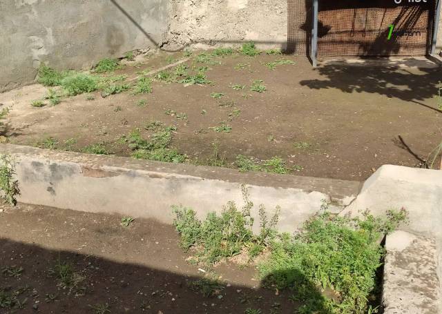 Հողատարածք բնակելի շինությունների համար Երզնկյան փողոցում Արաբկիրում, 320 ք.մ.