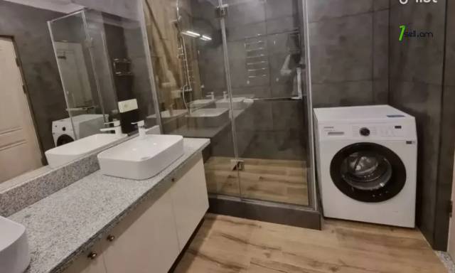 2 սենյականոց բնակարան նորակառույց շենքում Նար-Դոսի փողոցում, 78 ք.մ., բարձր առաստաղներ