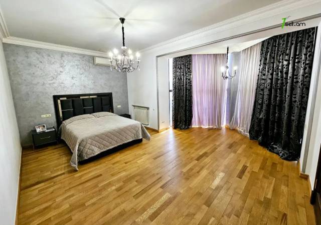 Երեք հարկանի քարե տուն, Նոյ թաղամաս Մալաթիա Սեբաստիայում, 420 ք.մ., 3+ սանհանգույց