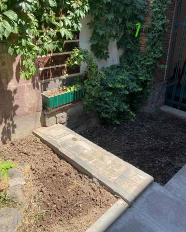 Երկու հարկանի քարե տուն Արաբկիրի 33-րդ փողոցում Արաբկիրում, 150 ք.մ., 3+ սանհանգույց