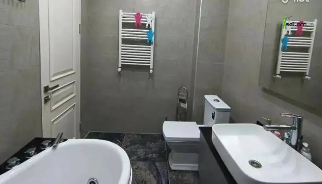 3 սենյականոց բնակարան նորակառույց շենքում Գրիբոյեդովի փողոցում, 70 քմ, 3/17 հարկ, բարձր առաստաղներ