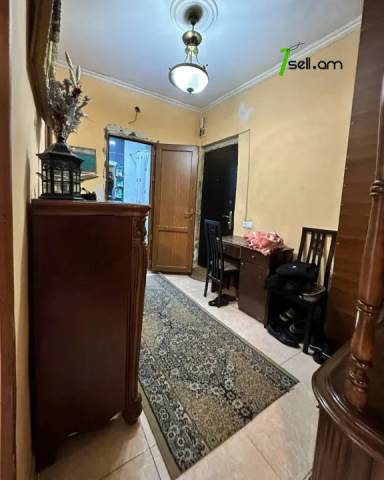 2 սենյականոց բնակարան Ազատամարտիկների փողոցում, 60 քմ, 1/9 հարկ, կապիտալ վերանորոգված