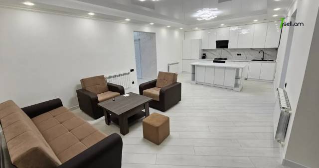 Մեկ հարկանի քարե տուն Նոր Արեշի 11րդ փողոցում Էրեբունիում, 100 ք.մ., կապիտալ վերանորոգված