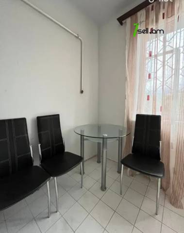 2 սենյականոց բնակարան Նոր Արեշի 22-րդ փողոցում, 50 քմ, 2/5 հարկ, կապիտալ վերանորոգված, քարե շենք