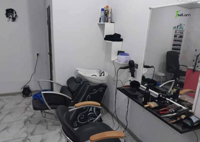 Բազմաֆունկցիոնալ գույք Մարշալ Խուդյակովի փողոցում Ավանում, 18 քմ