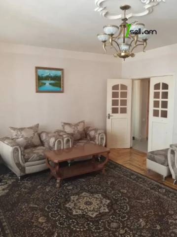 3 սենյականոց բնակարան, Դուրյան թաղամաս, 76 քմ, նախավերջին հարկ, եվրովերանորոգված