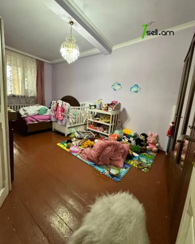 Մեկ հարկանի քարե տուն Քեռու փողոցում Արաբկիրում, 520 ք.մ.