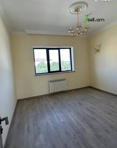 Երկու հարկանի տուն Մելքումով փողոցում Դավթաշենում, 190 քմ, 2 սանհանգույց