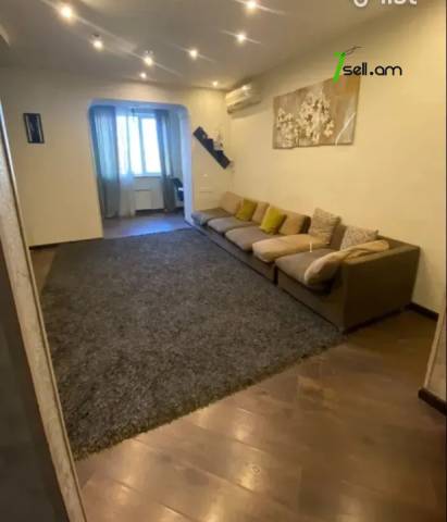 3 սենյականոց բնակարան Կոմիտասի պողոտայում, 80 ք.մ., 2/5 հարկ, կապիտալ վերանորոգված, քարե շենք