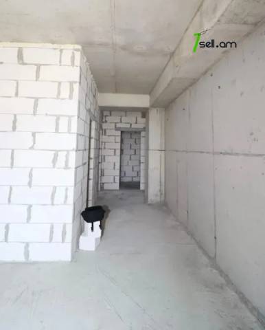 2 սենյականոց բնակարան Ղափանցյան փողոցում, 80 ք.մ., բարձր առաստաղներ, 9/16 հարկ