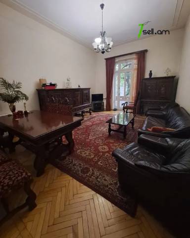 3 սենյականոց բնակարան Մարշալ Բաղրամյան պողոտայում, 90 ք.մ., բարձր առաստաղներ, 2/4 հարկ